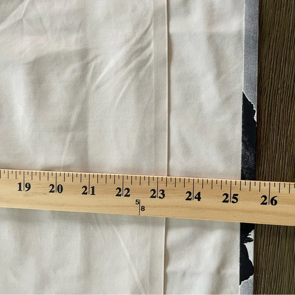 Lululemon‎ Short Sleeve Top 4 Snapshot White Gray Mountain Graphic Athletic Tee